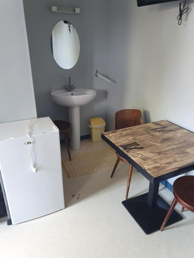 Hotel De La Gare Verchamp エクステリア 写真