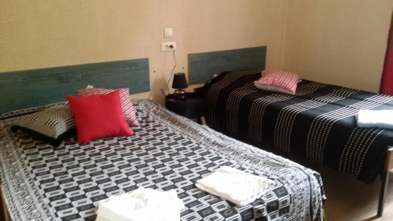 Hotel De La Gare Verchamp エクステリア 写真